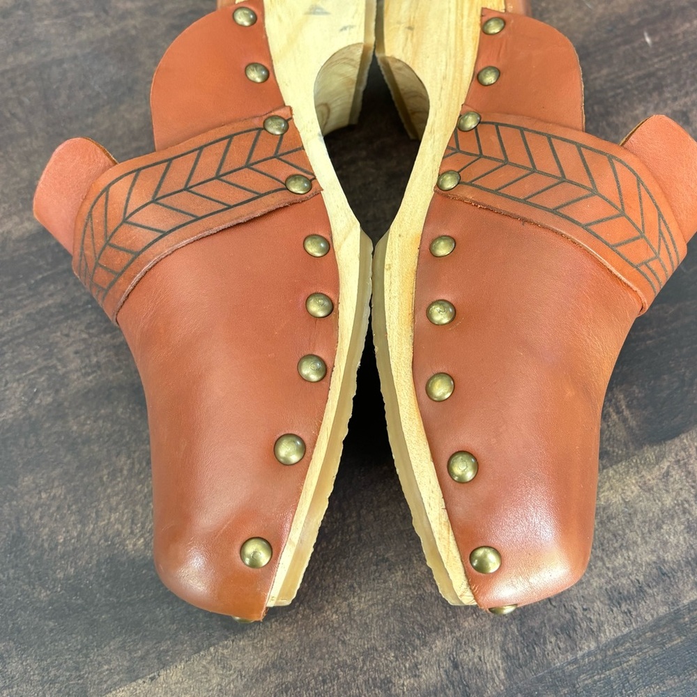 Free People Chloe Leather Clogs - Picture 5 of 13